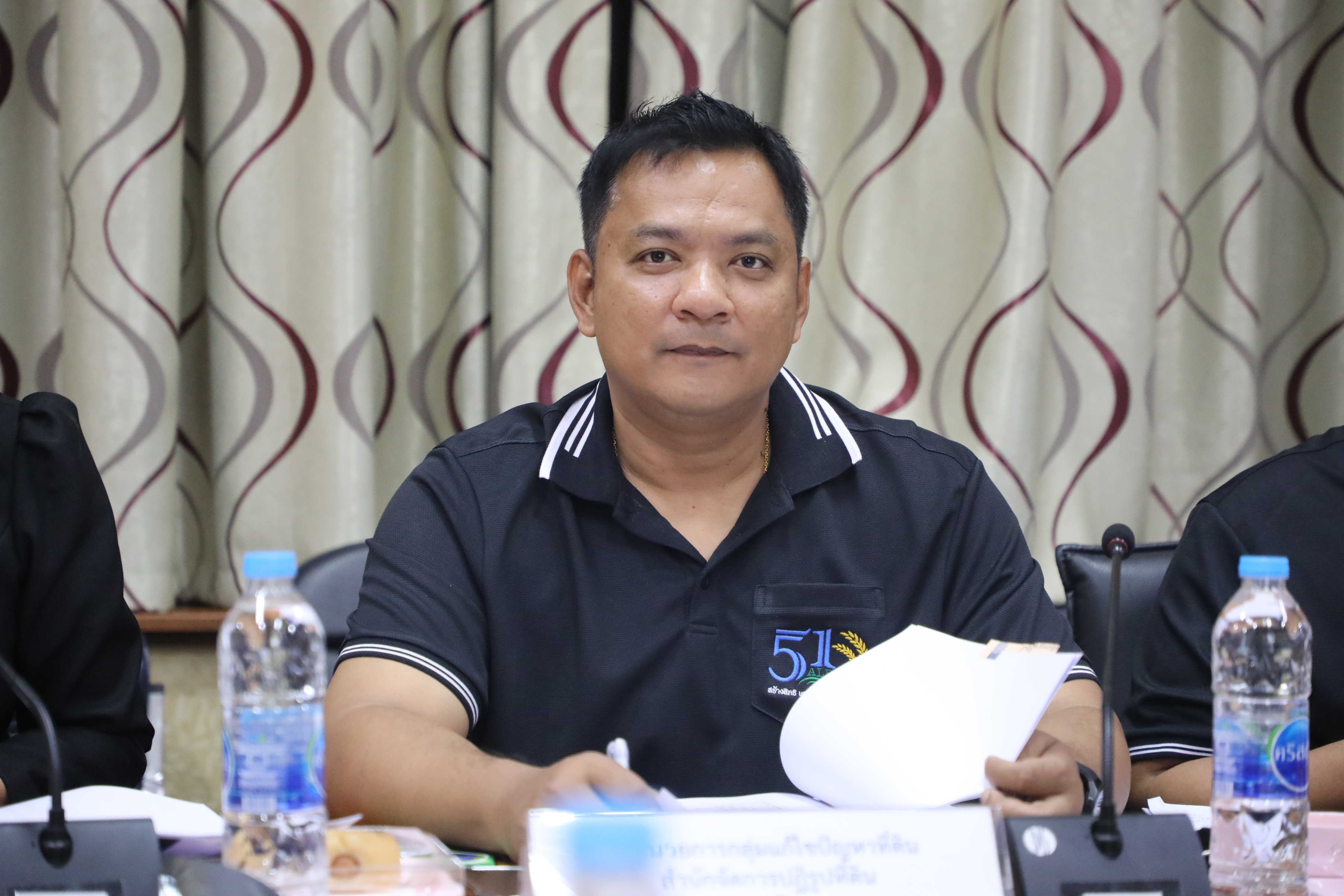 title - ส.ป.ก. ประชุมคณะทำงานศึกษาพิจารณาการแก้ไขปัญหาด้านที่ดินและหนี้สินของเกษตรกร โครงการแก้ไขปัญหาที่ดินทำกินให้แก่เกษตรกรสภาประชาชน 4 ภาค ครั้งที่ 1/2569